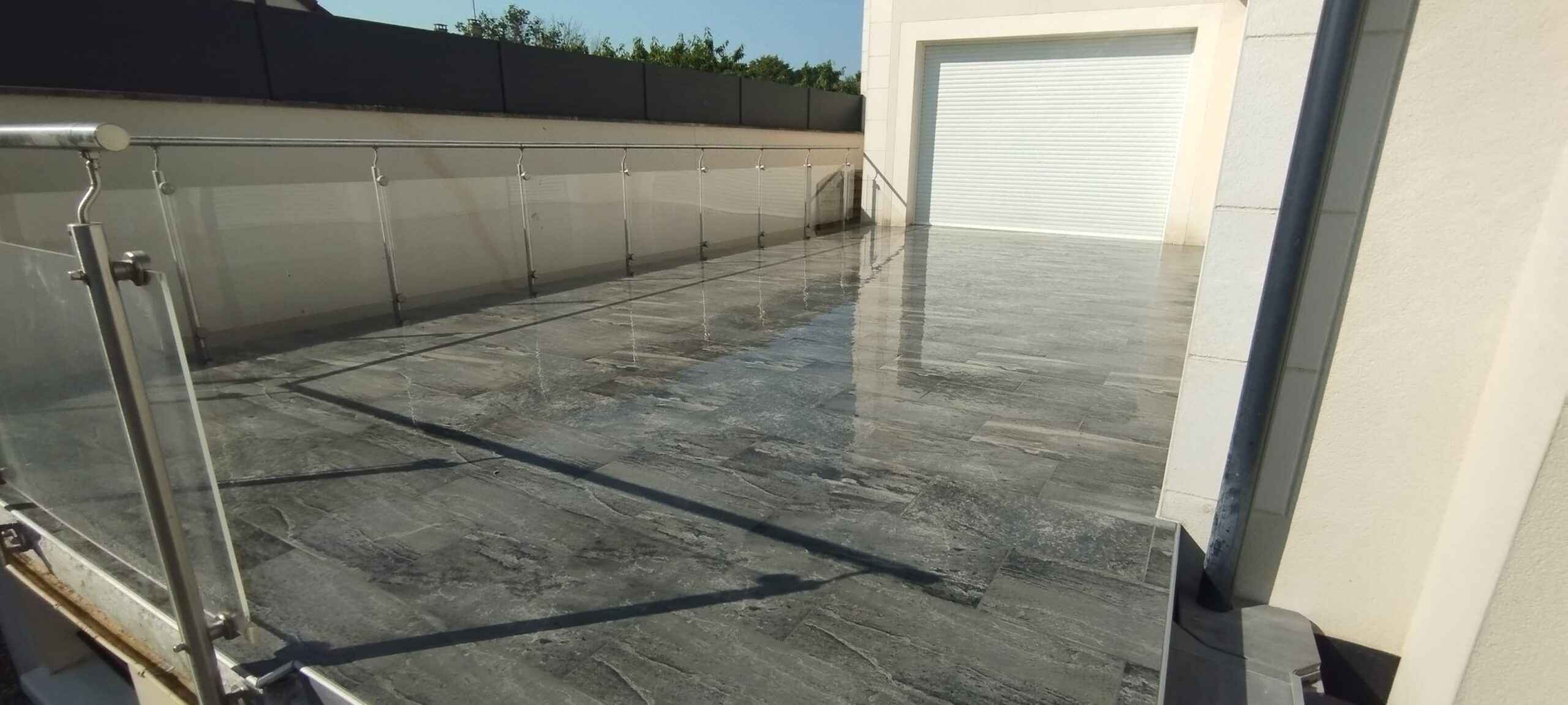 Carrelage sur toit terrasse moneteau